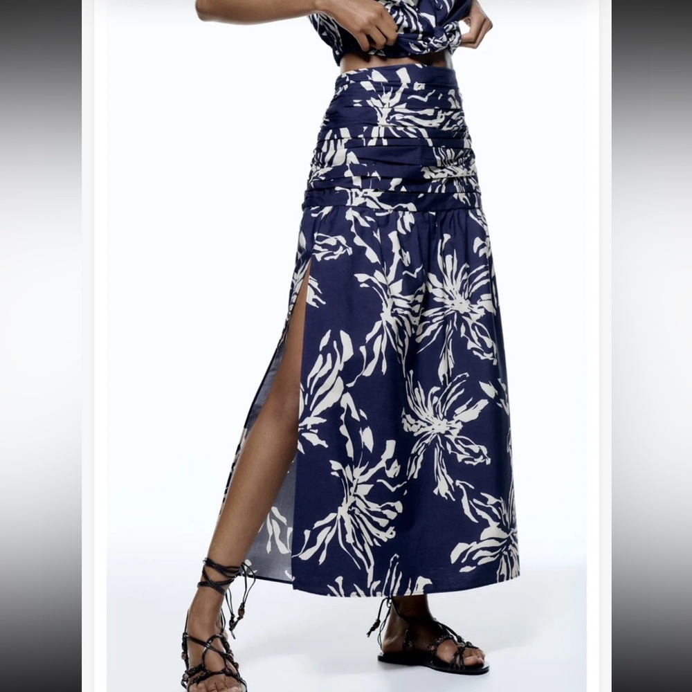 Zara Skirt Small Long Blue Floral Print